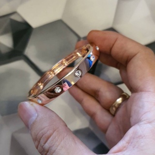 กำไลGUESS Narrow Hinge with Crystal Bangle Bracelet