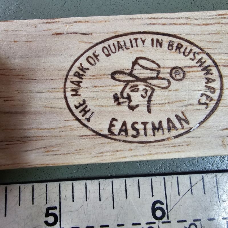 แปรงทองเหลือง ตรา EASTMAN