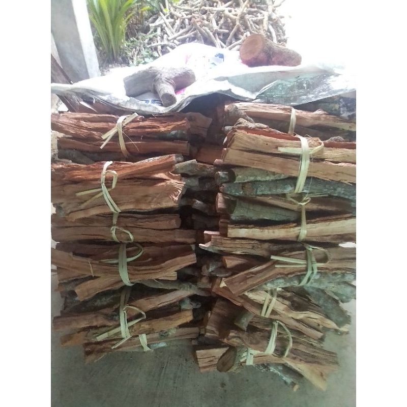 ไม้รมควันอาหาร/ฟืนไม้ลำไย/Longan Wood/บรรจุ10 กิโลกรัม/หั่นท่อน/ผ่าซีก/ขนาด2-3นิ้วยาว12นิ้ว