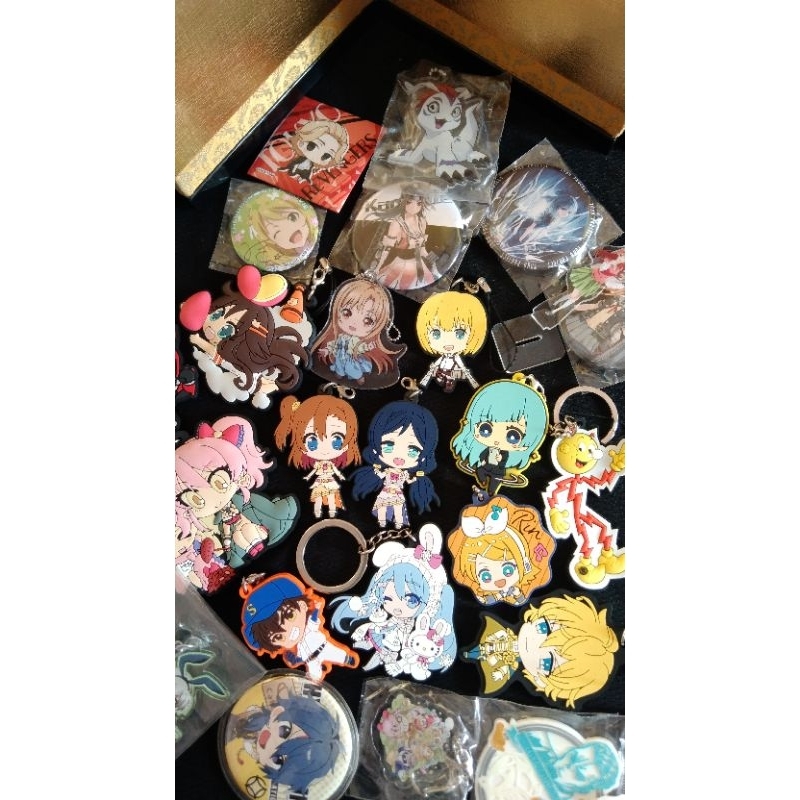 สุ่มของจิปะทะชิ้นละ10บาท
