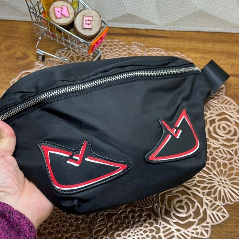 optionวัยรุ่นกระเป๋าคาดอกมาใหม่