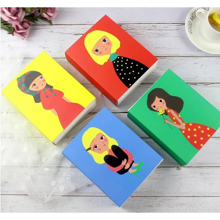 A039 พร้อมส่ง!(แพค10กล่อง) กล่องลิ้นชักลายผู้หญิงน่ารักมากก ใส่ขนม คุกกี้ มาการอง ขนมเปี๊ยะ มีหลายสีหลายแบบให้เลือกค่า