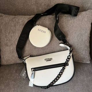 💕New GUESS Ocata Mini Crossbody Bag สายสปอร์ต มีใบลูกห้อย+สายโซ่ ถอดได้ สะพายได้หลายสไตล์ สีดำ🖤🖤สีขาว🤍🤍