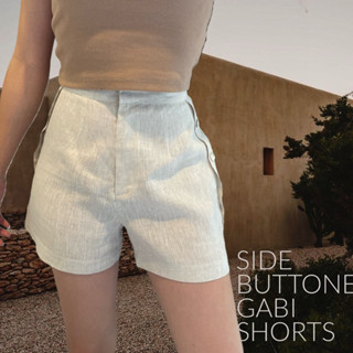 GRIS - SIDE BUTTONED GABI SHORTS ขาสั้นกาบิกระดุมข้าง