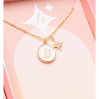 LELISA - Charming Necklace - สร้อยดาวแปดแฉกพร้อมจี้ตัวอักษร - ชุบทอง 18K