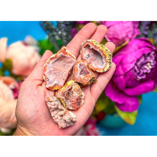 1 Pc Randomly Select Natural Pink and Red Raw Chalcedony Geodes