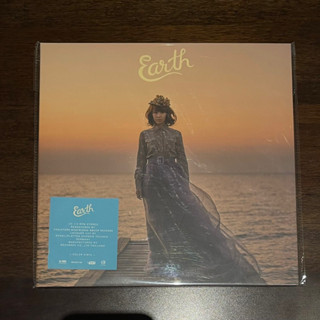 แผ่นเสียง Earth เอิ๊ต ภัทรวี