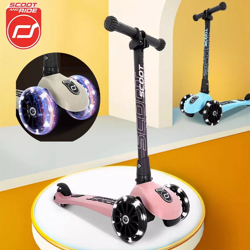 Scoot & Ride Highway Kick 3 สกู๊ตเตอร์ จักรยานเด้ก3-6 ขวบ จักรยานขาไถปรับความสูงได้ 3 ระดับ ล้อมีไฟLED รับประกัน 2 ปี