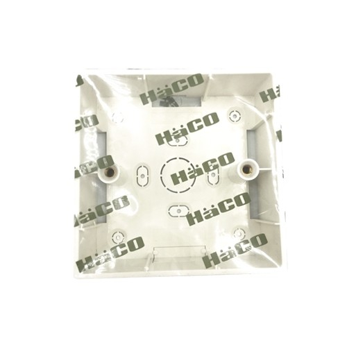 Haco BOX 3x3 บ๊อกลอย ติดผนังสำหรับ คีย์แท็ก สวิตช์ติดผนัง กล่องลอย พลาสติก ขนาด 3X3 ยี่ห้อ ฮาโก้ รุ่