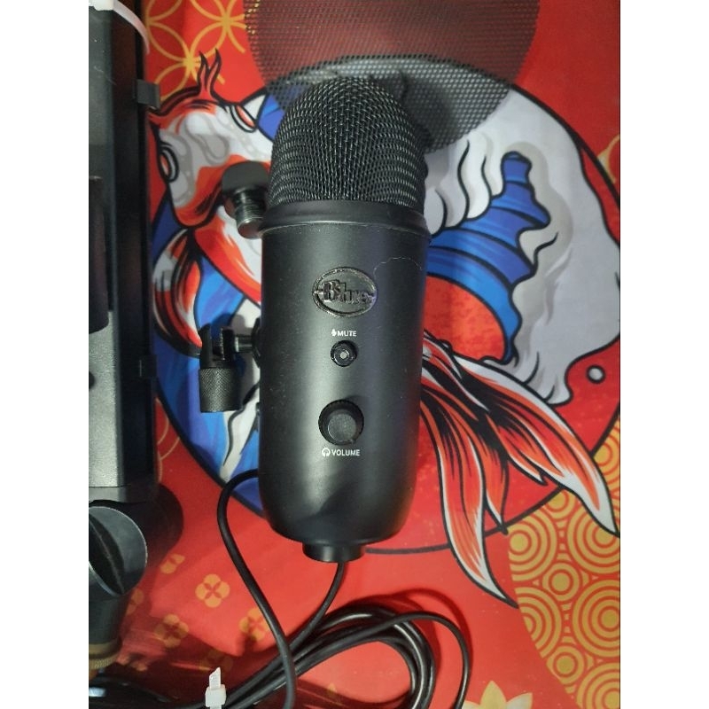 Blue yeti Caster Pro Streaming มือสอง ครบชุด  แถม Pop Filter SE แท้ สภาพดี