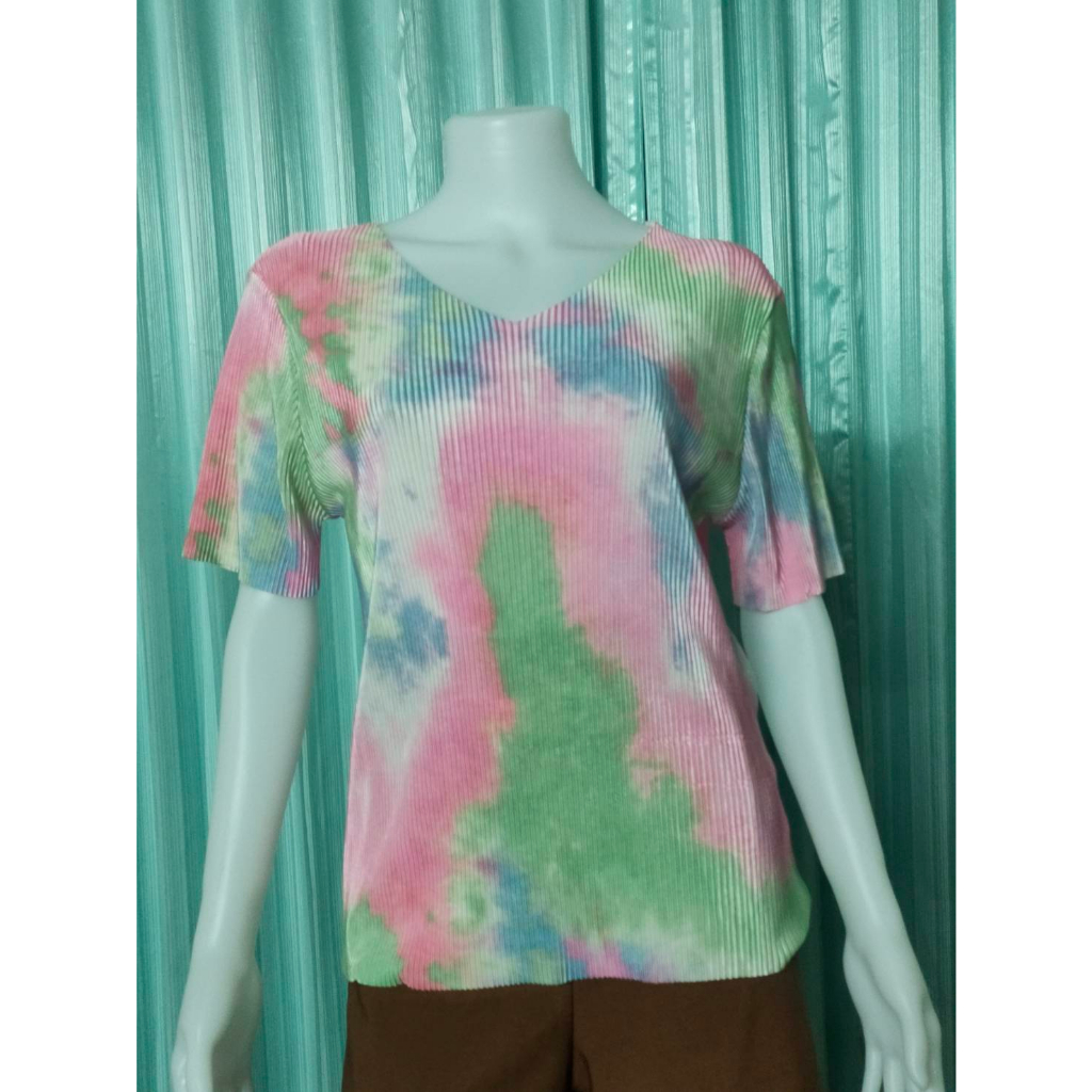 เสื้อแฟชั่น อัดพลีท สีพาสเทล ยืดเยอะมาก งานป้าย It's me basic