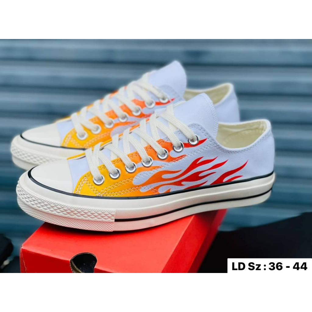 คอนเวิส Chuck Taylor 70 Flames Black/Enamel Red มี 3 สี Sz.36-44 พร้อมกล่อง รองเท้าผ้าใบ G25A028 (1/2)