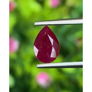 พลอย ทับทิม พม่า (Burmese Ruby Sapphire) *สีพิเศษ แดงเลือดนก (Pigeon Blood Red)* พร้อมใบเซอร์ 1.79 กะรัต พลอยแท้ อัญมณีม