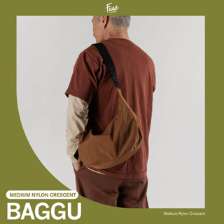 แหล่งขายและราคาพร้อมส่ง BAGGU Medium Nylon Crescent Bag กระเป๋าผ้าสะพายข้างอาจถูกใจคุณ