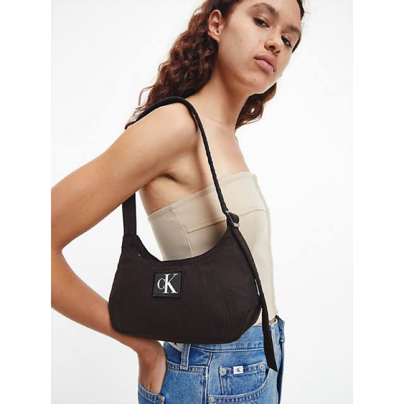 Calvin Klein Nylon Shoulder bag กระเป๋า ปรับสั้น-ยาวได้ ของแท้💯🇺🇸