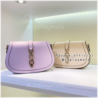 LYN กระเป๋าสะพายข้าง รุ่น Janice Crossbody :   LL23FBF025 ชอปแท้ 100% พร้อมถุงผ้า และถุงกระดาษ