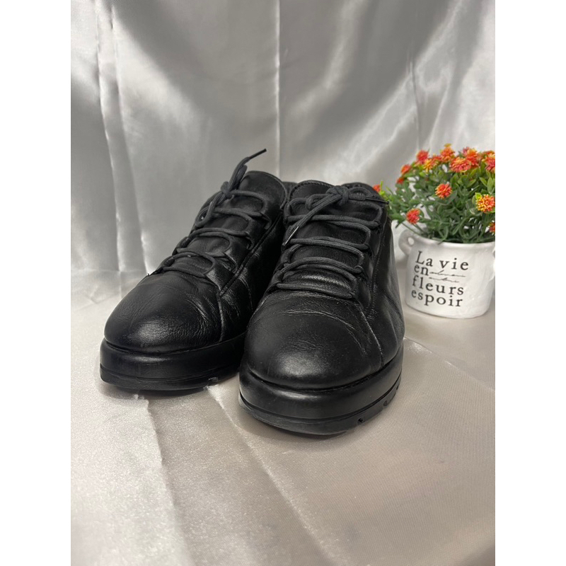 รองเท้าหนังด้าน Y2K มือสอง