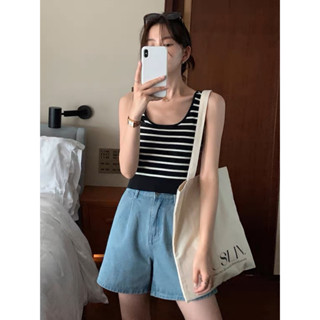 เสื้อกล้ามครอปลายทาง STRIPED KNIT CROPPED TOPS