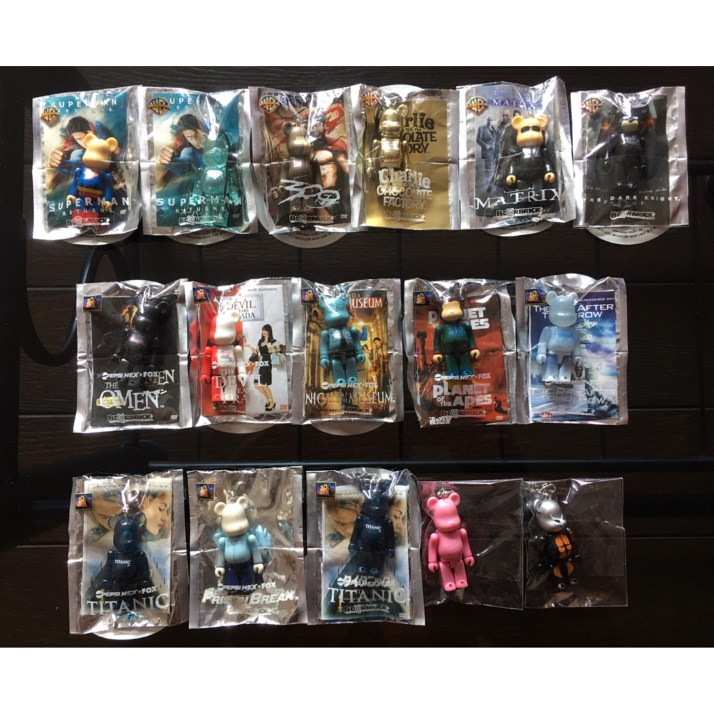 พวงกุญแจ Bearbrick 70% Pepsi Nex แท้ 100% มือหนึ่ง ในซอง