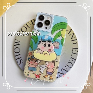 🔥สไตล์ใหม่🔥เคสไอโฟน iphone 11 14 Pro Max น่ารัก ชายหาด ขาตั้งเครยอนชินจัง เคส iphone 12 13 Pro Case for iPhone