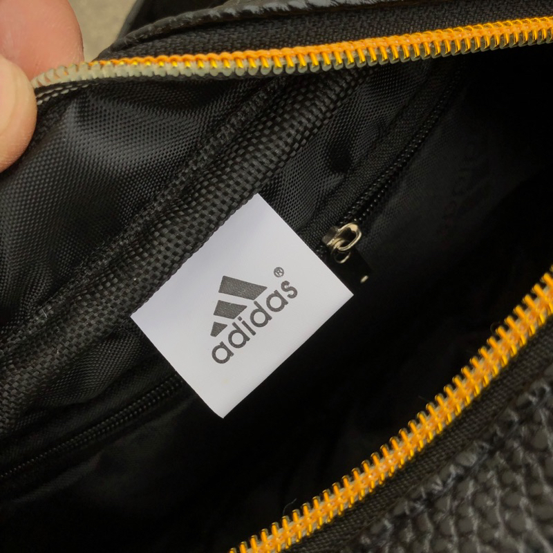 Adidas กระเป๋าแฟชั่น คาดเอว คาดหน้าอก