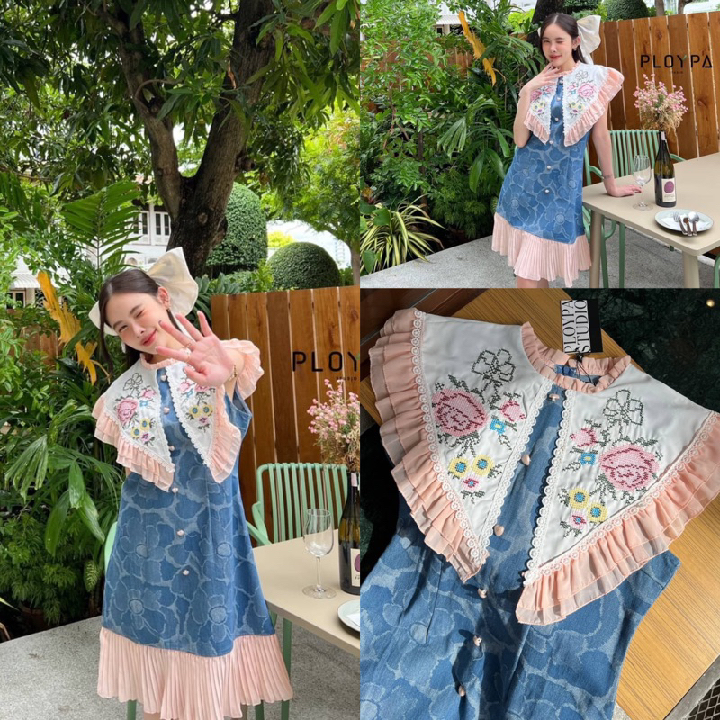 🌷Moly Dress 🌷 เดรสเกาหลี ยีนฟอกลายดอกไม้สีสลับเข้มอ่อน ปกปักดอกไม้ครอสติสสีสวย แซมลูกไม้สีขาวรอบๆ