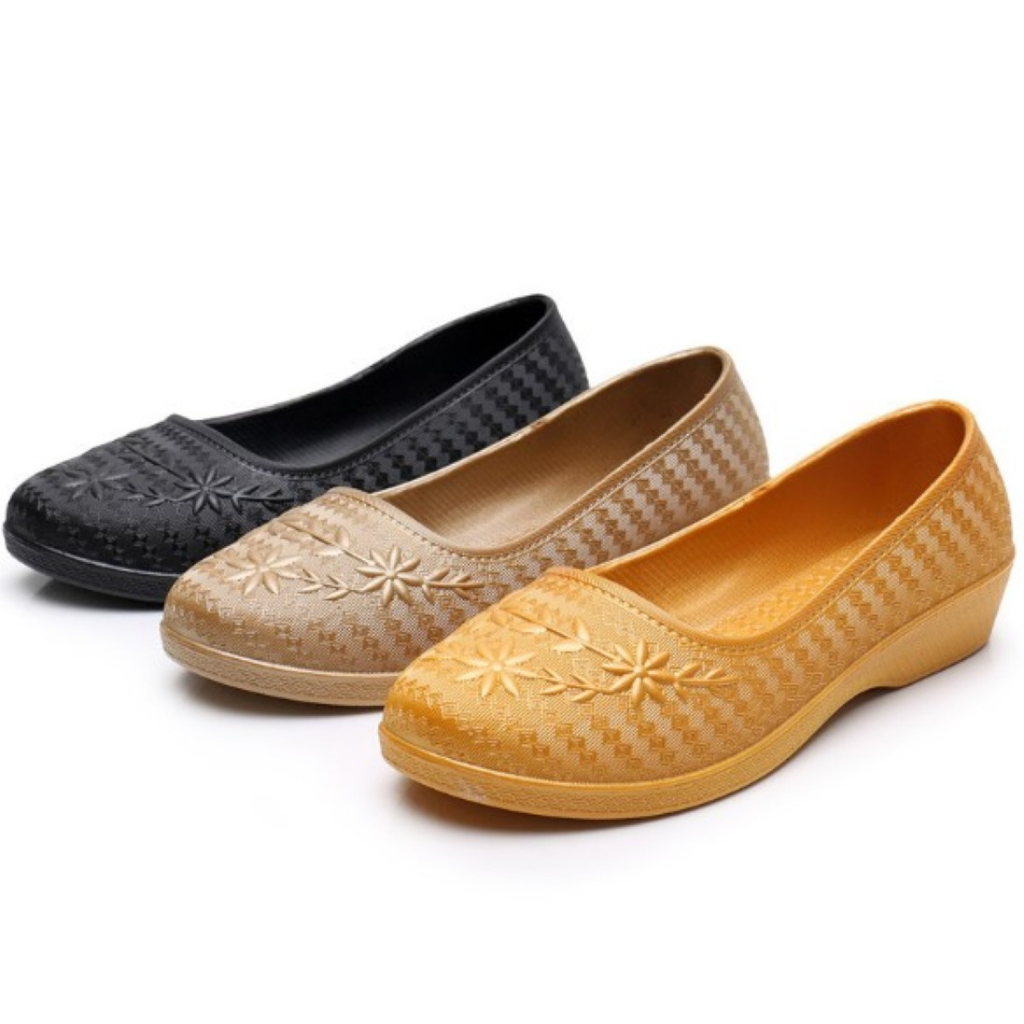 ꕥCatalog shoesꕥ รองเท้าคัชชูส้นเตี้ย แต่งลายดอกไม้ ยางนิ่มใส่สบาย มี 3 สี เบอร์ 36-41