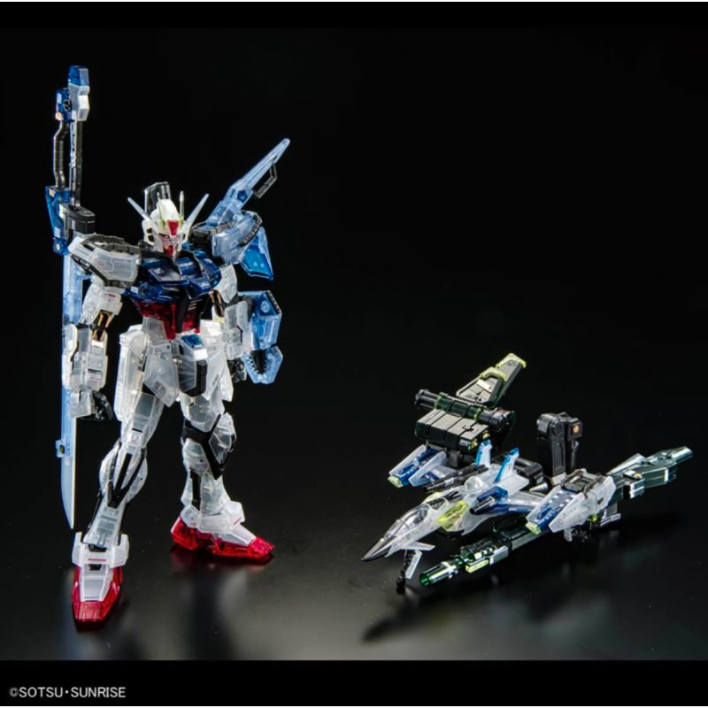 RG 1/144 Gundam BASE LIMITED AILE STRIKE GUNDAM & SKYGRASPER LAUNCHER / SWORD PACK SET [CLEAR COLOR]