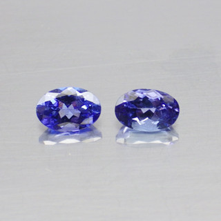 พลอย แทนซาไนท์ ธรรมชาติ แท้ ( Natural Tanzanite Size 6x4 mm. ) หนัก 1.21 กะรัต จำนวน 2 เม็ด