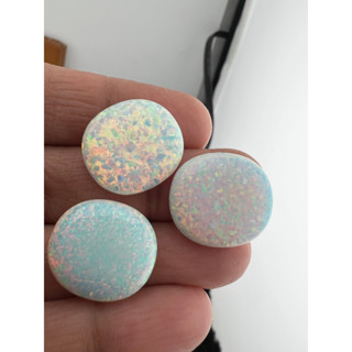 Lab made white opal 18x16mm weight 7 cts พลอย โอปอล สังเคราะห์!!! WHITE Fire Stripe OPAL รูปไข่ OVAL หลังเบี้ย
