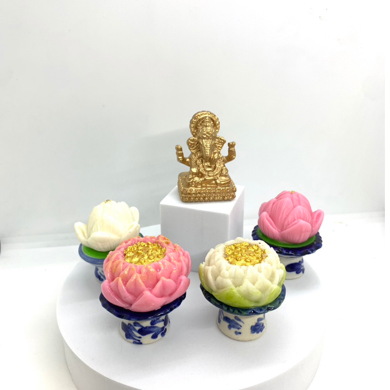 พานบัว ราคาต่อชิ้น ขนมถวายพระแม่อุมาเทวี องค์พระพิฆเนศ ลาดู โมทกะ ปัญจเมวา กุหลาบจามุน ดอกบัว ดอกชบา กุหลาบ อาลัว (A26)