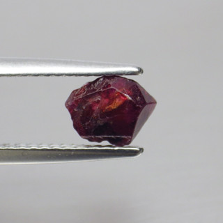 พลอย ก้อน รูบี้ ทับทิม ดิบ ธรรมชาติ แท้ ( Unheated Natural Unheated Ruby Tanzania ) หนัก 1.46 กะรัต