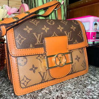 กระเป๋าสะพายหนังแท้ LV  DAUPHINE 8” สายยาวปรับระดับได้