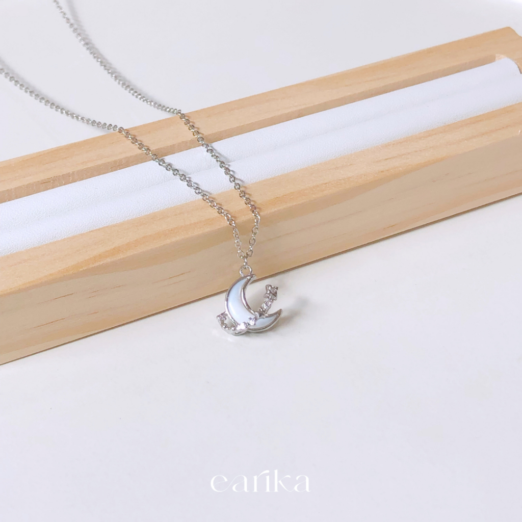 earika.earrings - cotton moon ring necklace สร้อยคอจี้พระจันทร์วงแหวนสีขาวชุบทองคำขาว ปรับขนาดได้