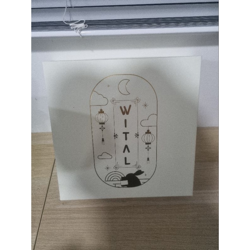 กล่องwitalลายกระต่ายสีขาว