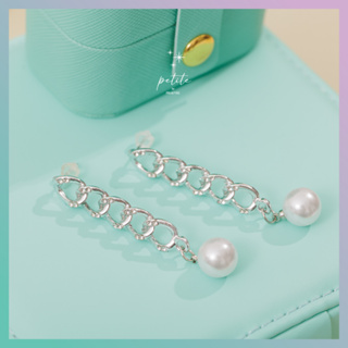 [petite by PRAKYRE] Long Chain with Pearl Earring - ต่างหูโซ่ยาวประดับด้วยมุกแบบยาว หรูหรามีสไตล์