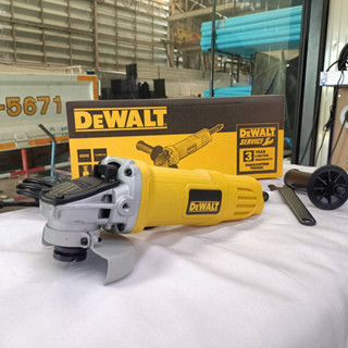 Dewalt เครื่องเจียร์ 4 นิ้ว 850 วัตต์  รุ่น DWE8200T สวิทซ์ท้าย  ***สามารถออกใบกำกับภาษีได้***