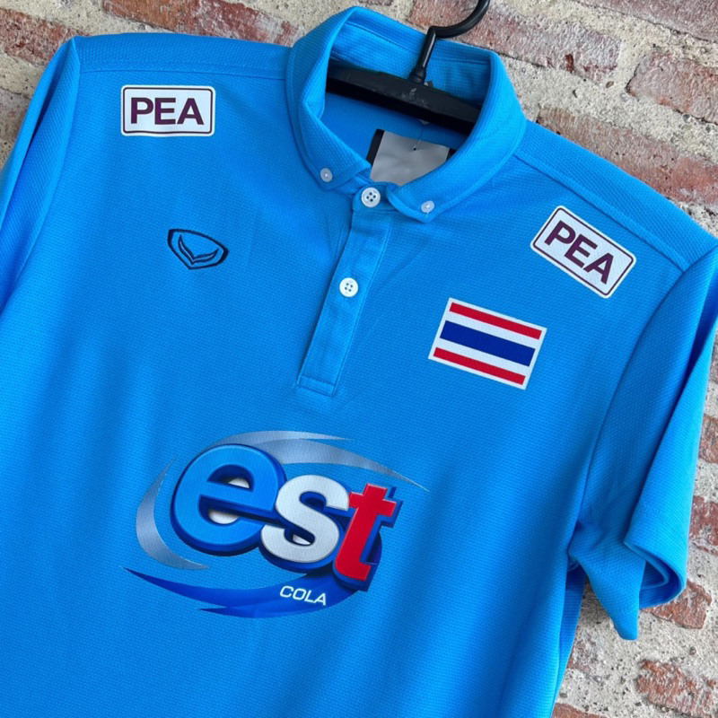 Grand Sport เสื้อโปโลแขนสั้น เสื้อโปโลทีมชาติ เสื้อโปโลวอลเลย์บอลทีมชาติ 12-261 ราคา ถูกที่สุด ดีลบีเคเค แกลเลอรีภาพที่ 6