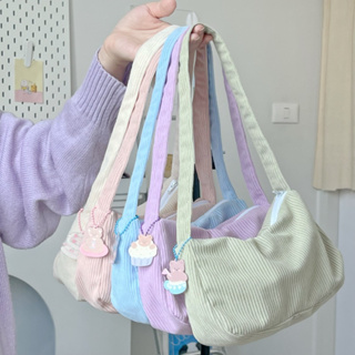 carryme-shoulder bag 💗กระเป๋าสะพายลูกฟูก/กระเป๋าสะพายไหล่/มีซิป มีซัป แถมตัวห้อยอคริลิคค่ะ🧤👀