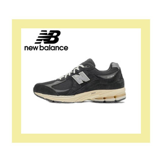 ของแท้ 100% New Balance รองเท้าผ้าใบย้อนยุค 2002R รองเท้าวิ่งคาร์บอนสีเทา