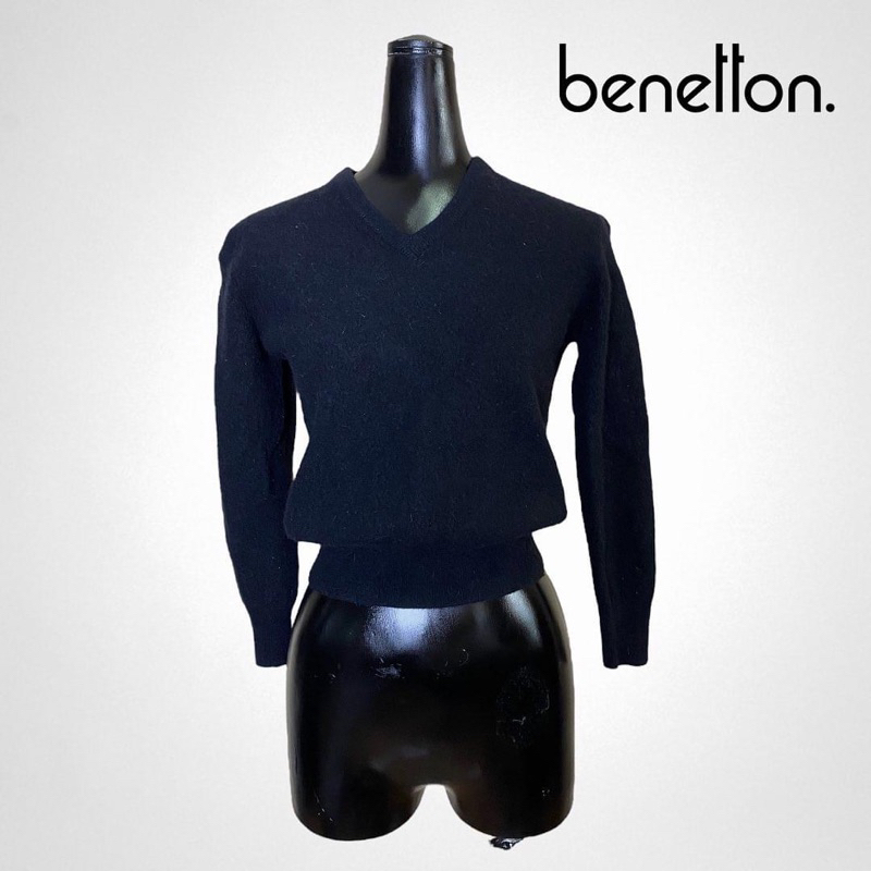 Benetton wool black shirt เสื้อสไตล์ครอปผ้าวูลสีดำ จั้มเอว
