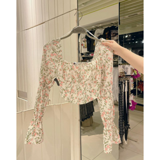 🔥New🔥Bershka Crop Top flower แท้💯%