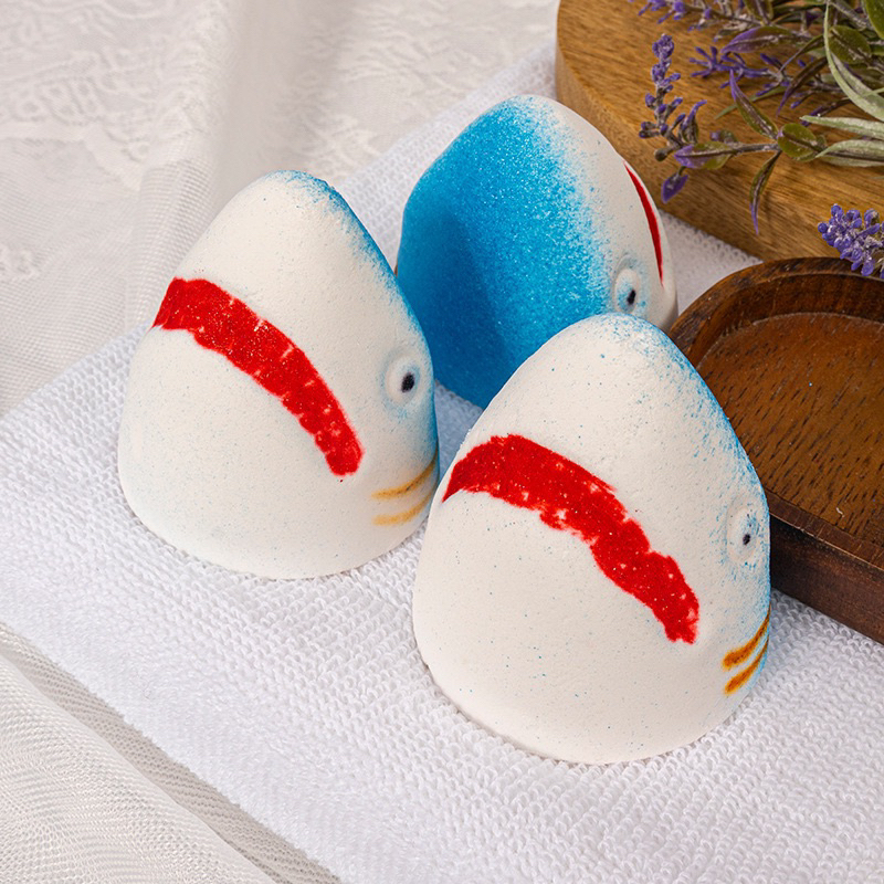 (สินค้าพร้อมส่งจากไทย) shark bath bomb (120 g.) รูปที่ 3