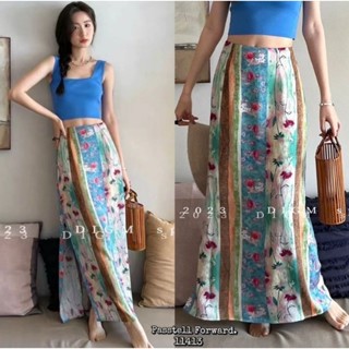 New🇰🇷 Korea satin floral skirtกระโปรงยาวซาตินบางแต่งลายดอกสลับสีสวย ใส่สบายมาก ผ่าข้าง