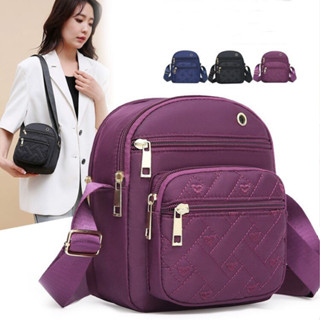 กระเป๋าสะพายข้างผู้หญิงลายนวมแต่งซิปสีทอง สวยสะดุดตา