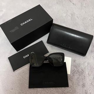 Used Like New  : แว่นตากันแดด CHANEL | Square With Jewels Sunglasses สภาพใหม่มากค่ะ