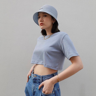 Parva Collection Classic Cropped T-Shirt เสื้อครอปคอกลมสีฟ้าตุ่น