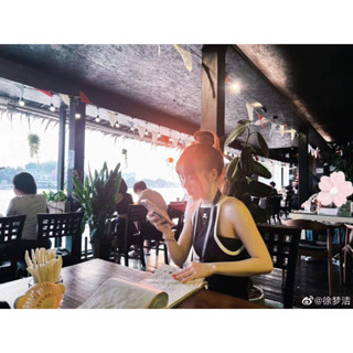 [ᴘʀᴇ-ᴏʀᴅᴇʀ] - เสื้อแบรนด์ Courreges แบบสวีเมิ่งเจี๋ยใส่