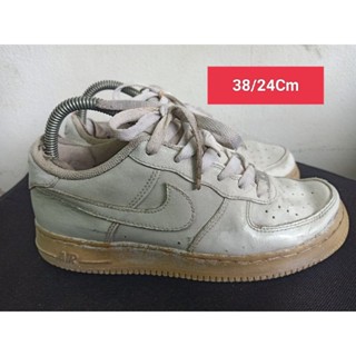 Ni_nี้ AF1 Size 38 ยาว 24 รองเท้ามือสอง ผู้หญิง ผู้ชาย ผ้าใบ แฟชั่น ทำงาน ลำลอง เดิน  เที่ยว วิ่ง ออกกำลังกาย