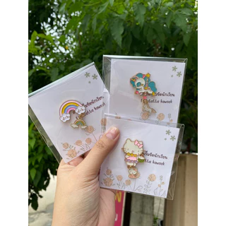ที่หนีบเข็มขัดนักเรียน ตัวห้อยข้างล่างบางลายคละให้
